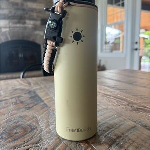 FROST BUDDY Tan Insulated Bottle with Compass